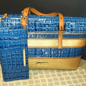 SALE TIL 1PM SUN. Brahmin purse and wallet set